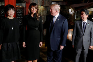2017-11-05T110743Z_1362321916_RC1EE1C59BA0_RTRMADP_3_TRUMP-ASIA-JAPAN.JPG