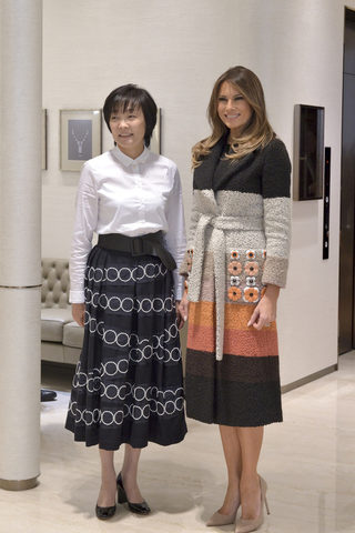 2017-11-05T042707Z_852626507_RC1861708D20_RTRMADP_3_TRUMP-ASIA-JAPAN.JPG