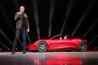 2017-11-17T072726Z_1959301197_RC1D351BC700_RTRMADP_3_TESLA-TRUCK.JPG