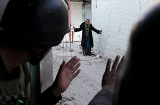 2017-12-04T161519Z_1736900305_RC19DDBC3500_RTRMADP_3_GLOBAL-POY-ISLAMIC-STATE.JPG