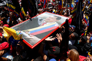 2017-11-30T121649Z_1911685933_RC1F97019FB0_RTRMADP_3_GLOBAL-POY-VENEZUELA.JPG