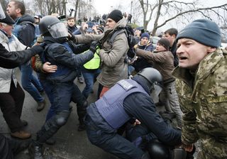 2017-12-05T100019Z_352751781_UP1EDC50RSIJJ_RTRMADP_3_UKRAINE-SAAKASHVILI.JPG