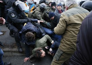 2017-12-05T095820Z_598036014_UP1EDC50RP7JH_RTRMADP_3_UKRAINE-SAAKASHVILI.JPG