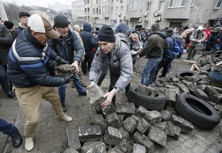 2017-12-05T104452Z_580600328_UP1EDC50TURK3_RTRMADP_3_UKRAINE-SAAKASHVILI.JPG