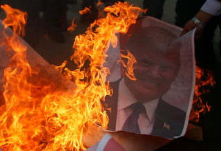 2017-12-07T095936Z_1673612319_RC1B4B32B1F0_RTRMADP_3_USA-TRUMP-ISRAEL.JPG
