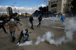 2017-12-07T124301Z_846968387_RC13C23C8BA0_RTRMADP_3_USA-TRUMP-ISRAEL.JPG