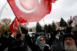2017-12-07T123609Z_994497245_RC13449FEE70_RTRMADP_3_USA-TRUMP-ISRAEL-TURKEY.JPG