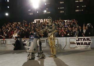 2017-12-10T012246Z_501596953_HP1EDCA03TX1V_RTRMADP_3_FILM-STARWARS-PREMIERE.JPG