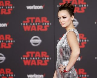 2017-12-10T023509Z_1859558825_HP1EDCA076K9H_RTRMADP_3_FILM-STARWARS-PREMIERE.JPG