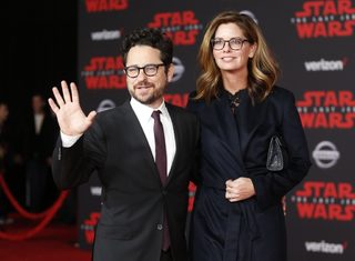 2017-12-10T025615Z_1951519280_HP1EDCA085QBZ_RTRMADP_3_FILM-STARWARS-PREMIERE.JPG