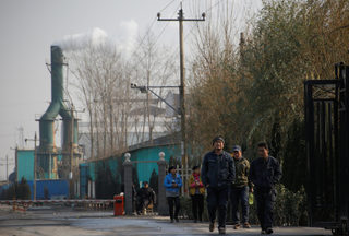 2017-12-14T055525Z_1080457562_RC13F1BA76C0_RTRMADP_3_CHINA-POLLUTION-GAS-SHORTAGES.JPG