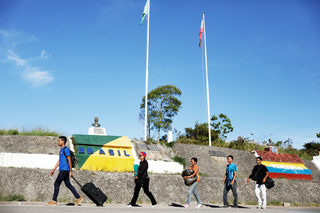 2017-12-11T141027Z_902411279_RC13D90D5A90_RTRMADP_3_VENEZUELA-CRISIS-BRAZIL.JPG