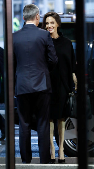 2018-01-31T092957Z_1188278188_RC1E9C7BA9A0_RTRMADP_3_NATO-VIOLENCE-JOLIE.JPG