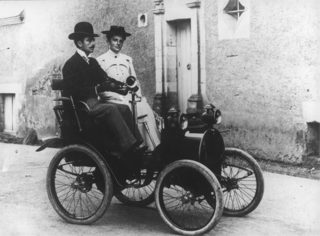 21203566_1899_Renault_1_CV_3_4_monocylindre_Type_A.jpg