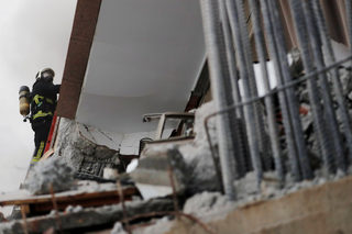 2018-02-07T062602Z_2145932191_RC1F7CB16EB0_RTRMADP_3_TAIWAN-QUAKE.JPG