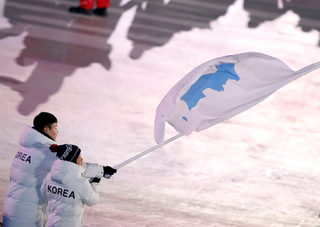 2018-02-09T143305Z_145627732_RC194CAE06F0_RTRMADP_3_OLYMPICS-2018-OPENING.JPG