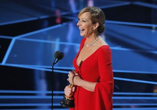 2018-03-05T023443Z_1573843043_HP1EE35075ULH_RTRMADP_3_AWARDS-OSCARS-SHOW.JPG