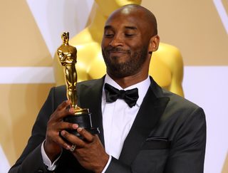 2018-03-05T035939Z_1169693644_HP1EE350B3E2J_RTRMADP_3_AWARDS-OSCARS.JPG