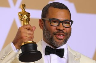 2018-03-05T053355Z_1745997505_HP1EE350FGIIB_RTRMADP_3_AWARDS-OSCARS.JPG