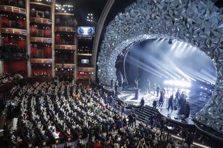2018-03-05T035632Z_165775323_HP1EE350AY71Z_RTRMADP_3_AWARDS-OSCARS-SHOW.JPG