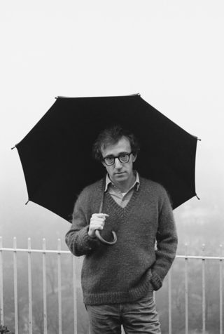 MEMÂ©Woody Allen on his balcony,NY,1979.jpg
