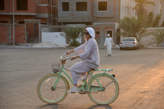 2018-04-09T130319Z_616047972_RC16505D27E0_RTRMADP_3_SAUDI-WOMAN.JPG
