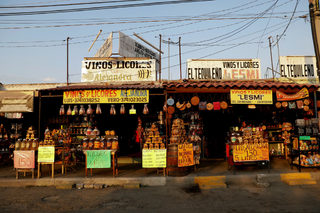 2018-05-02T150528Z_1054637400_RC17464B7E60_RTRMADP_3_MEXICO-TEQUILA.JPG