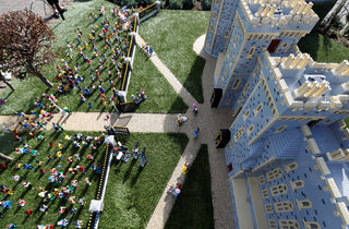 2018-05-10T115540Z_710182464_RC1CF29721E0_RTRMADP_3_BRITAIN-ROYALS-LEGO.JPG