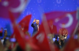 2018-05-20T140701Z_246585021_UP1EE5K137OLX_RTRMADP_3_TURKEY-ELECTION-BOSNIA.JPG