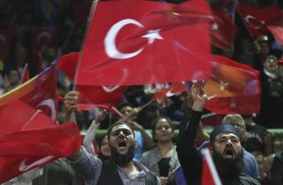 2018-05-20T145320Z_601135073_UP1EE5K15CVNL_RTRMADP_3_TURKEY-ELECTION-BOSNIA.JPG