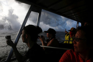 2018-05-21T100104Z_1929997951_RC14B0AE6090_RTRMADP_3_HAWAII-VOLCANO (1).JPG