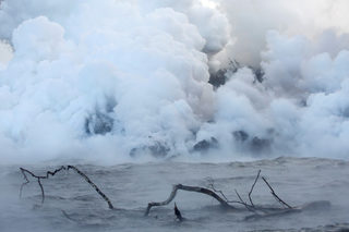 2018-05-21T095931Z_1750558946_RC1ECC5966D0_RTRMADP_3_HAWAII-VOLCANO.JPG