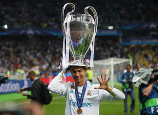 2018-05-26T210816Z_1997320080_RC19CC2235C0_RTRMADP_3_SOCCER-CHAMPIONS-FINAL.JPG