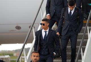 2018-06-09T160647Z_216432351_RC13184A5600_RTRMADP_3_SOCCER-WORLDCUP-POR-ARRIVAL.JPG