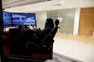 2018-06-18T201553Z_177097484_RC118BE80850_RTRMADP_3_SAUDI-WOMEN-DRIVING-ARAMCO.JPG