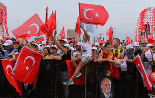 2018-06-23T105217Z_394276520_RC135F7ACA70_RTRMADP_3_TURKEY-ELECTION.JPG