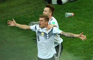 2018-06-23T200029Z_1211353812_RC1E0CFEE410_RTRMADP_3_SOCCER-WORLDCUP-GER-SWE.JPG