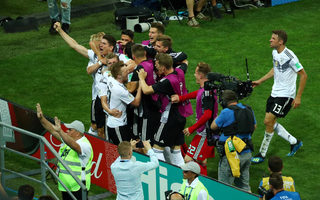 2018-06-23T200055Z_912440537_RC17A7A49AB0_RTRMADP_3_SOCCER-WORLDCUP-GER-SWE.JPG