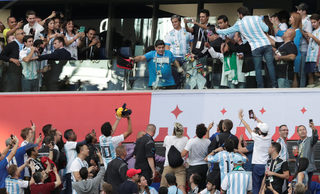 2018-06-26T181356Z_2014952875_RC1C8BE240A0_RTRMADP_3_SOCCER-WORLDCUP-NGA-ARG.JPG