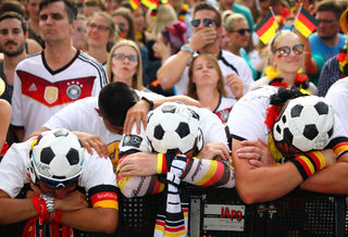 2018-06-27T160037Z_1919565346_RC1518A26570_RTRMADP_3_SOCCER-WORLDCUP-KOR-GER.JPG