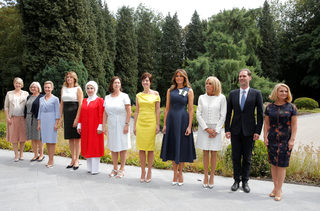 2018-07-11T143338Z_1302200353_RC1BC6D54250_RTRMADP_3_NATO-SUMMIT-SPOUSES.JPG