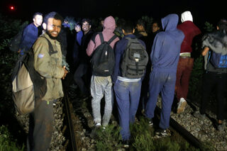2018-09-01T123120Z_160314466_RC17CFD67720_RTRMADP_3_EUROPE-MIGRANTS-BOSNIA.JPG
