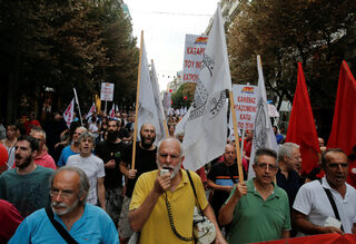 2018-09-08T155810Z_31972855_RC17EAD5D140_RTRMADP_3_GREECE-TRADEFAIR-PROTESTS.JPG
