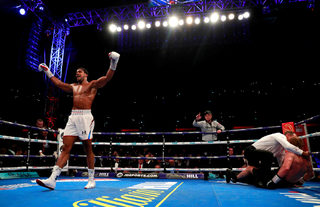 2018-09-22T222030Z_2024756510_RC158C0A6D60_RTRMADP_3_BOXING-HEAVYWEIGHT-JOSHUA-POVETKIN.JPG