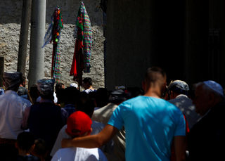 2018-09-27T134555Z_1564432018_RC1F20B00FC0_RTRMADP_3_MACEDONIA-REFERENDUM-VILLAGE.JPG