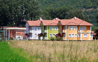2018-09-27T134737Z_1140723063_RC1FF0156B50_RTRMADP_3_MACEDONIA-REFERENDUM-VILLAGE.JPG