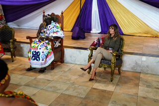 2018-10-03T141140Z_994663971_RC11C95F0360_RTRMADP_3_USA-TRUMP-MELANIA-GHANA.JPG