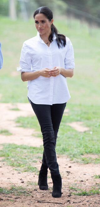 Britain's Prince Harry and his wife Meghan, Duchess of Sussex visit Mountain View Farm and meet the Woodley family in Dubbo