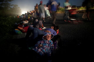 2018-10-29T171523Z_1812667553_RC19C3BD64A0_RTRMADP_3_USA-IMMIGRATION-CARAVAN-DAY.JPG