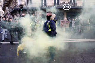 2018-12-08T111510Z_1723162468_RC12135A6D80_RTRMADP_3_FRANCE-PROTESTS.JPG